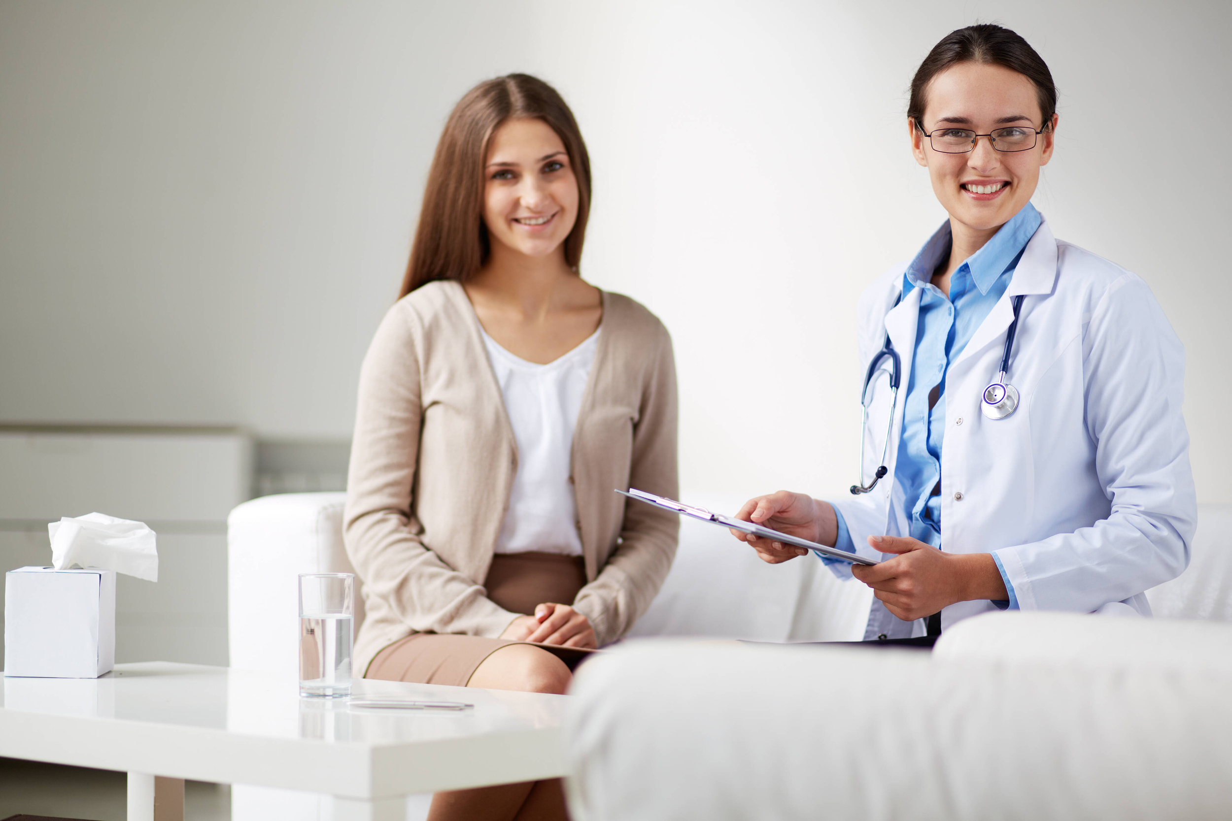 terapeuta con il suo paziente
