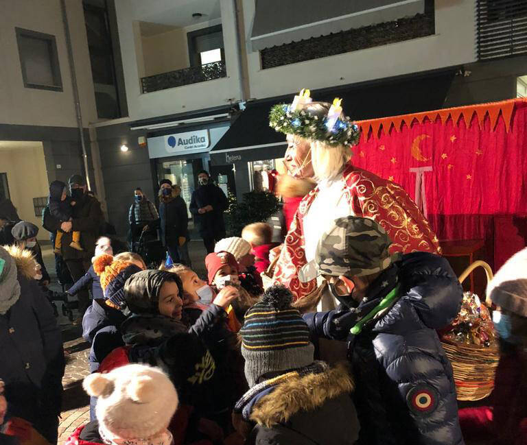 La santa coi bambini 